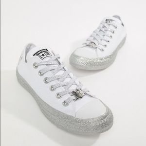 Miley conserve white silver size 9